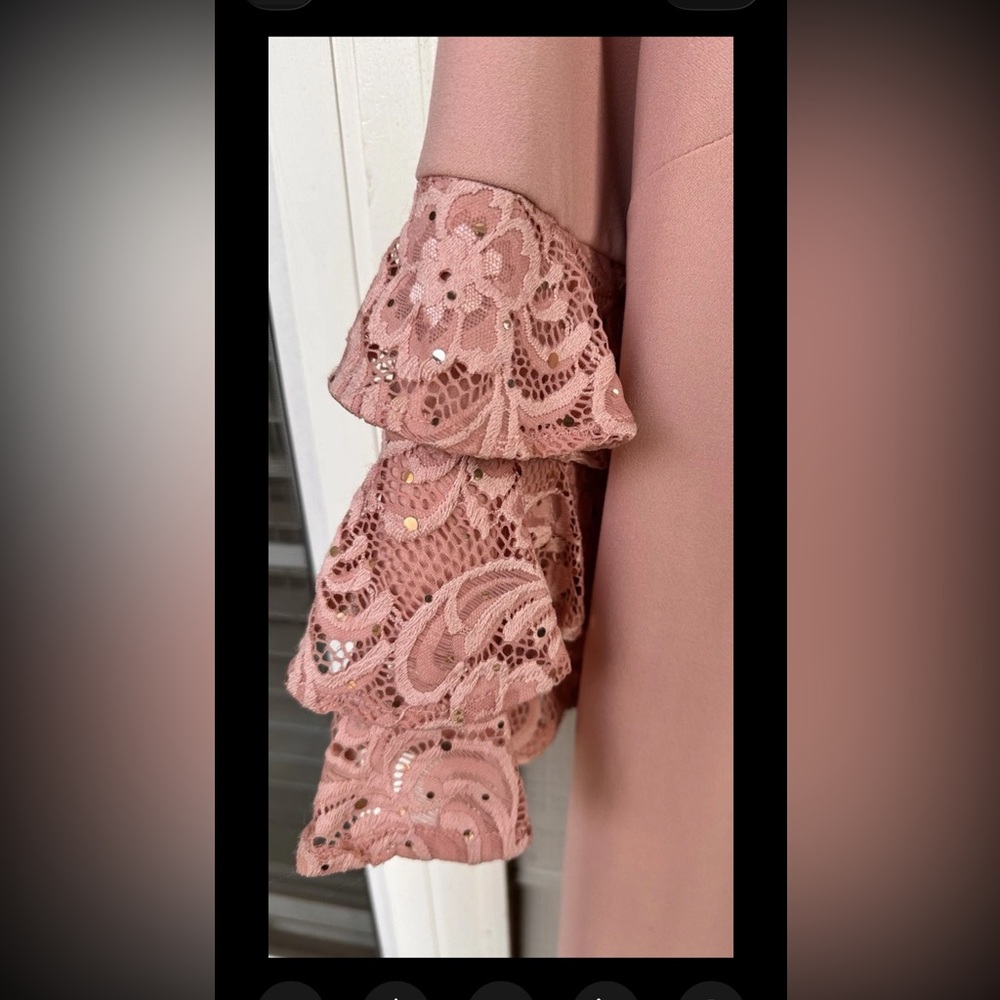 New Shelby Nites Dress Women’s 16 Dusty Pink Ruffled Bell Tired Sequined Sleeves